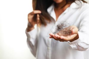 Трансплантация на коса при жени
